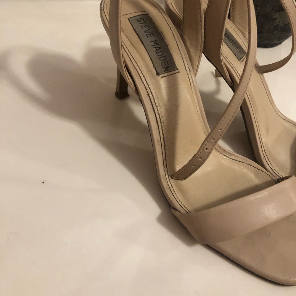 Small heels - Picture 3 of 3
